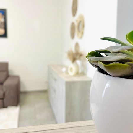 All'Apulia N'23 - Apartment With Parking Lecce Buitenkant foto
